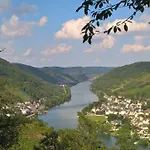 Mosel Ausblick * Целль-ан-дер-Мозель
