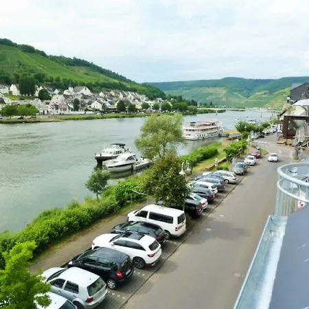 Mosel Ausblick Apartament *